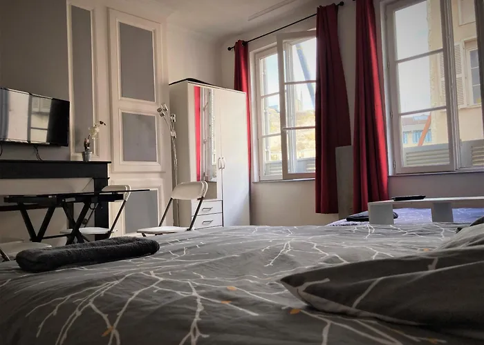 STUDIO 21 cosy dans le centre de LIMOGES